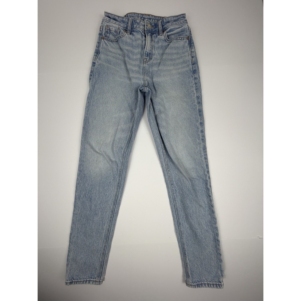American Eagle Outfitters Light Wash Straight Leg Jeans SIZE 000